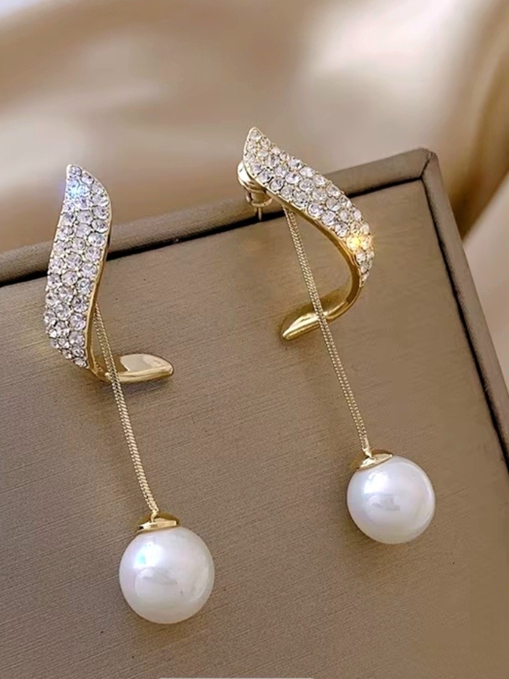 🌟Crystal Pearl Drop Earrings Gold Tone Rhinestone Statement Bridal Glam🌟
